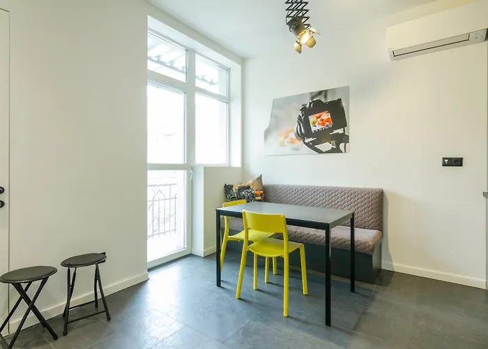 Viral 2 Bedroom Photo Loft アパート